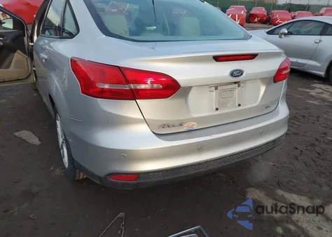 2015 Ford Focus Se z USA, uszkodzony, nr VIN 1FADP3F23FL372274